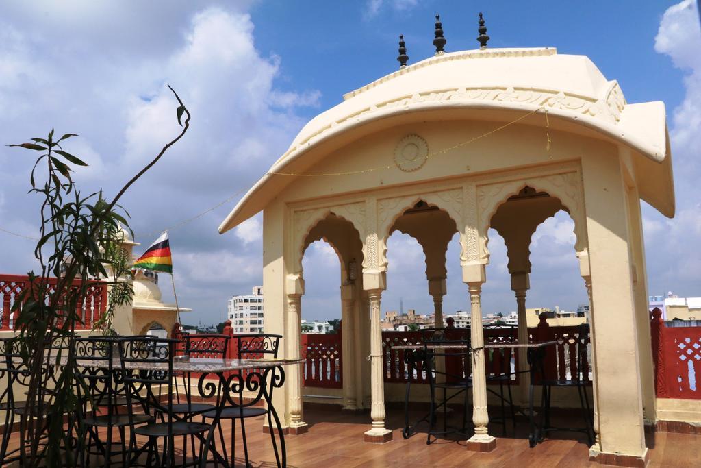 Hotel Vaishnavi Джайпур Екстер'єр фото