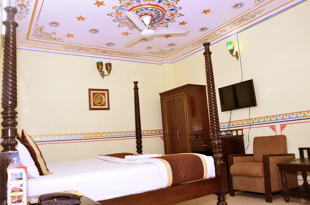 Hotel Vaishnavi Джайпур Екстер'єр фото