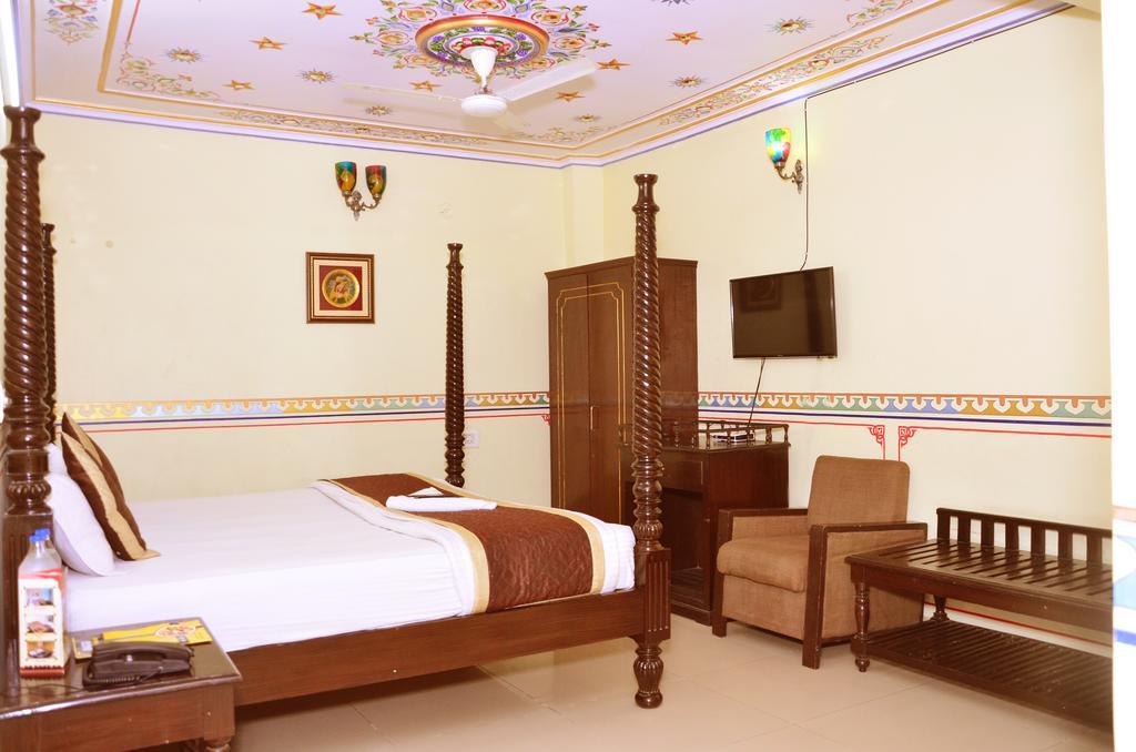 Hotel Vaishnavi Джайпур Екстер'єр фото